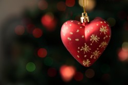 Christmas-tree decoration in form of heart